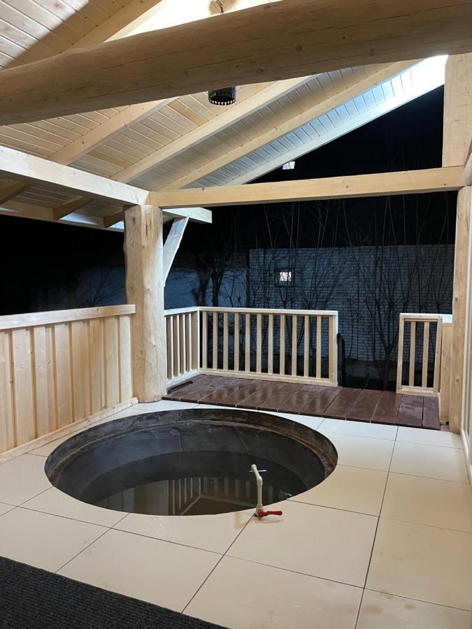Usadba Tatarchik Hotell Tatariv Eksteriør bilde